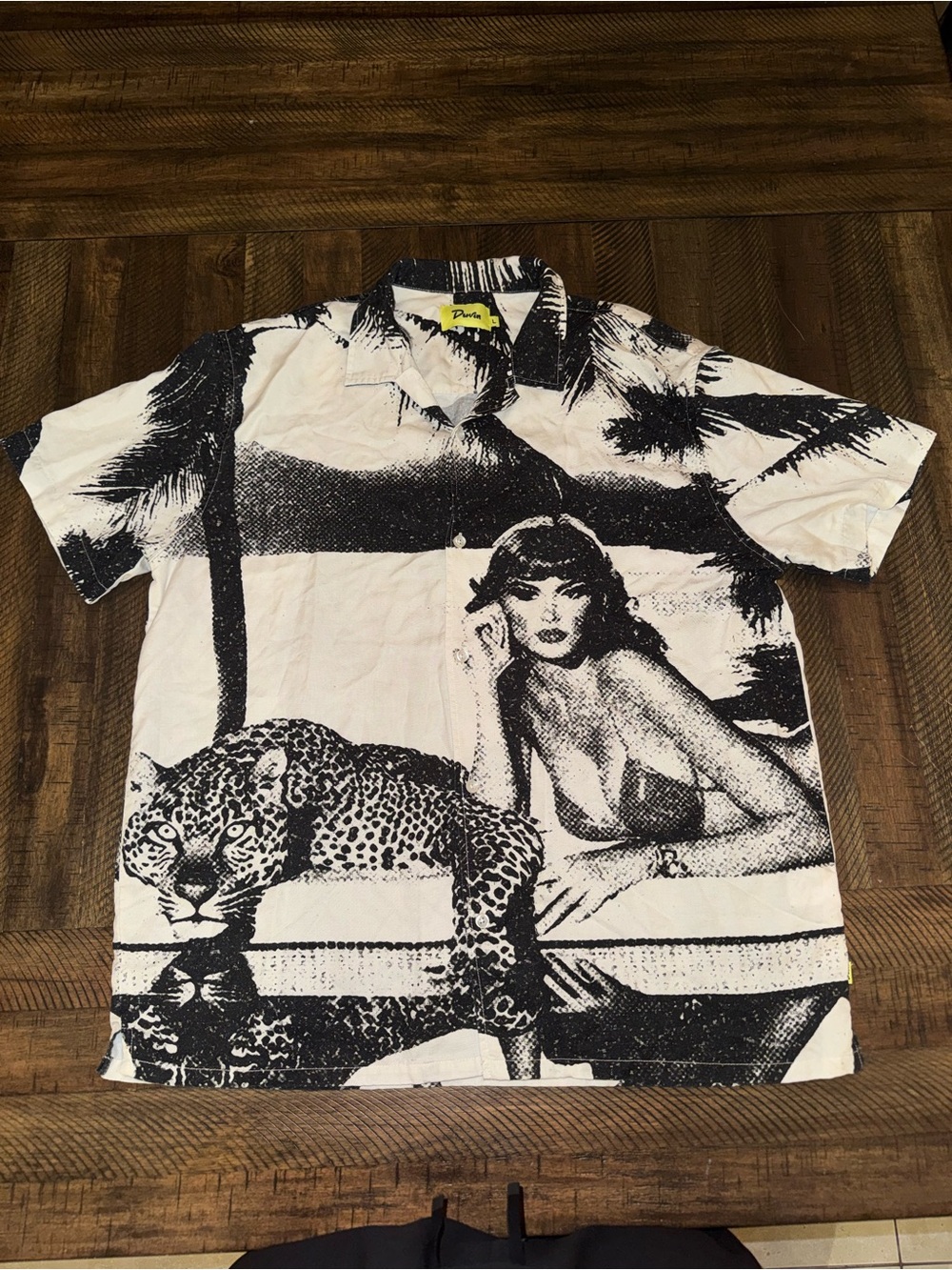 Duvin Design Resort Shirt Size L
